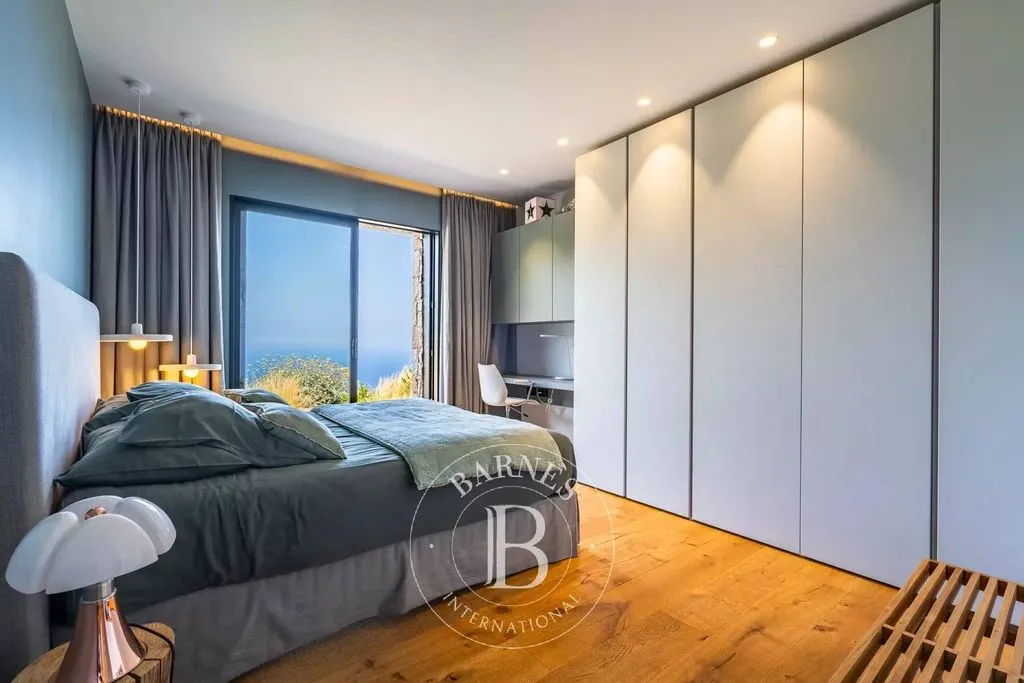 Chambres - Villa Contemporaine avec Vue Panoramique à Corbara