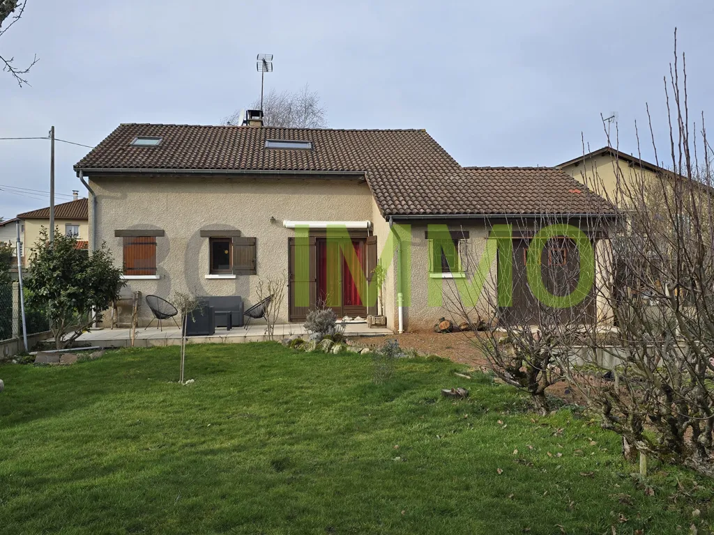 Extérieur - Maison détachée avec terrasses à Néronde sur Dore
