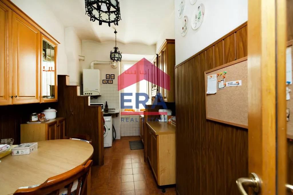 Cuisine - Apartment with Triple Exposure in Prati, Rome