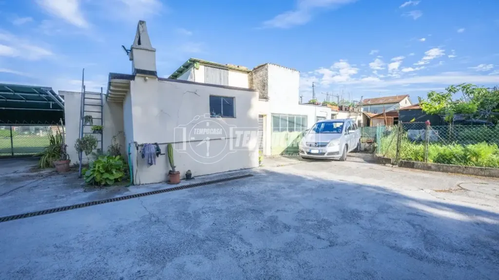 Exterior - Apartment with Balcony and Private Garden in Montecosaro
