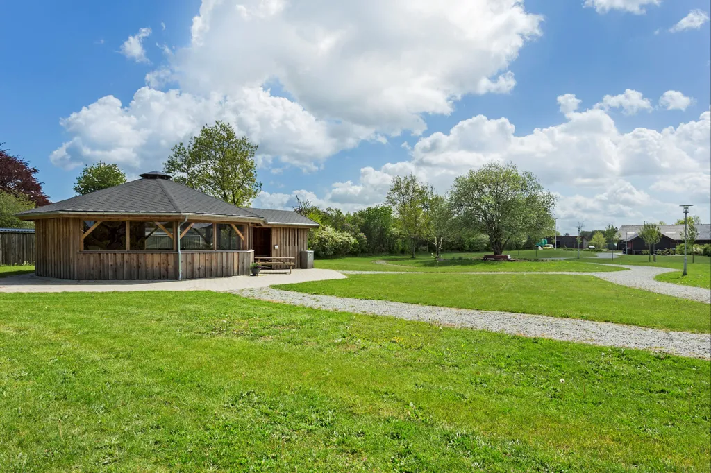 Jardin - Historic Villa with Garden in Vojens