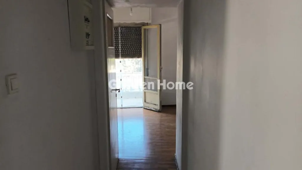 Hallway - Bright Apartment with Balcony in Athens Centre