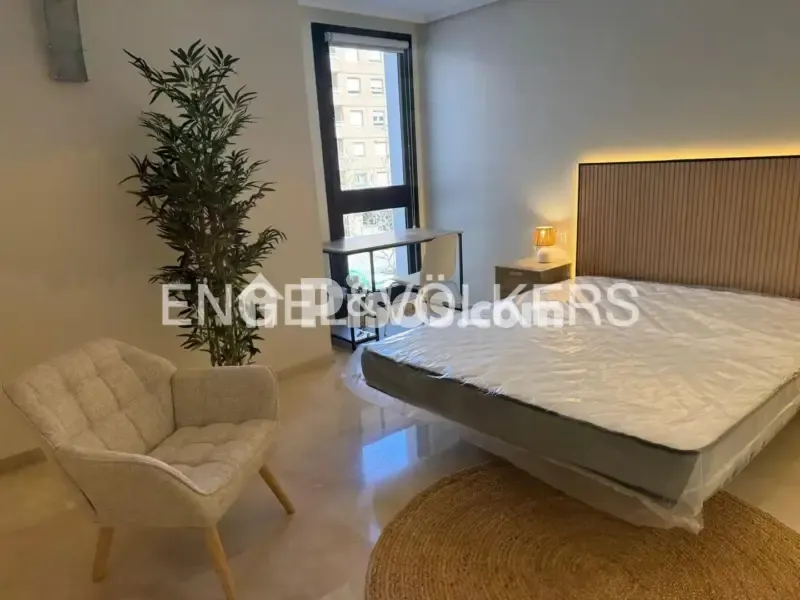Chambres - Furnished Flat with Terrace in Valencia