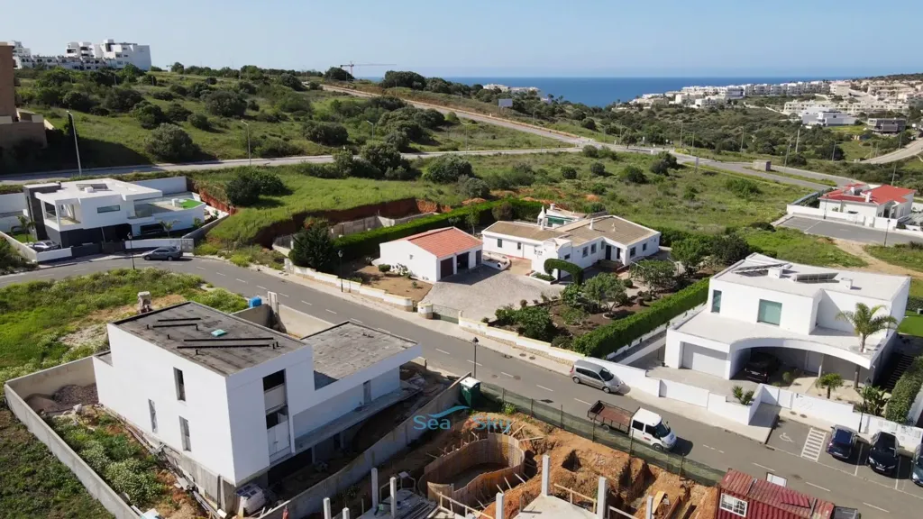 Õhuvaade - Contemporary Villa with Pool near Porto do Mos