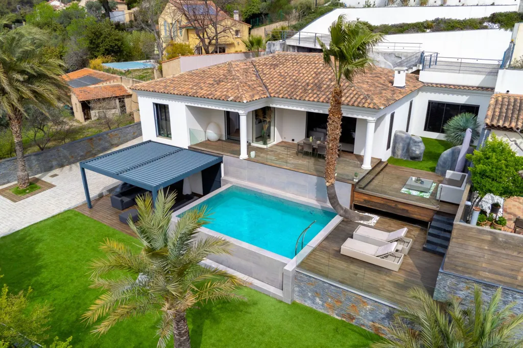 Õhuvaade - Architectural Villa with Infinity Pool in Allauch