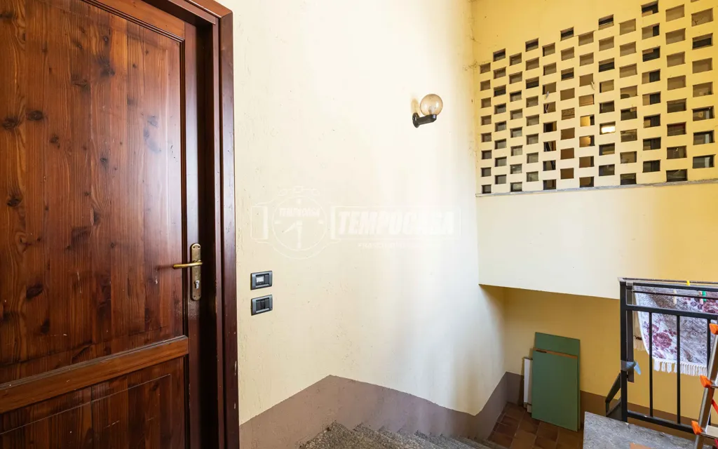 Stanze - Bright Trilocale with Loggia in Bosisio Parini