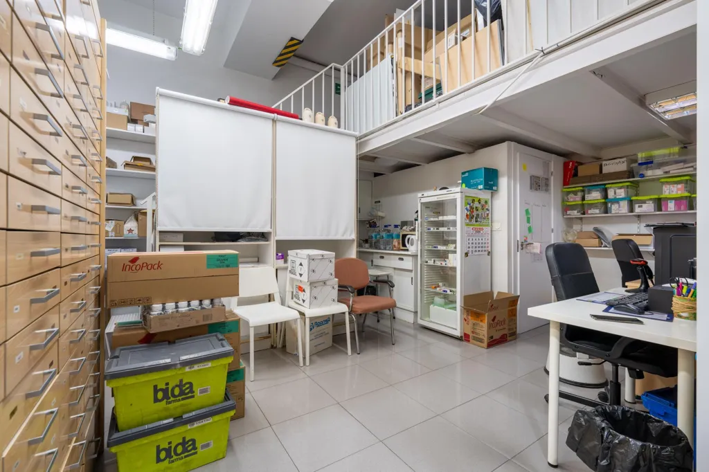 Office - Commercial Property with High Visibility in Almería