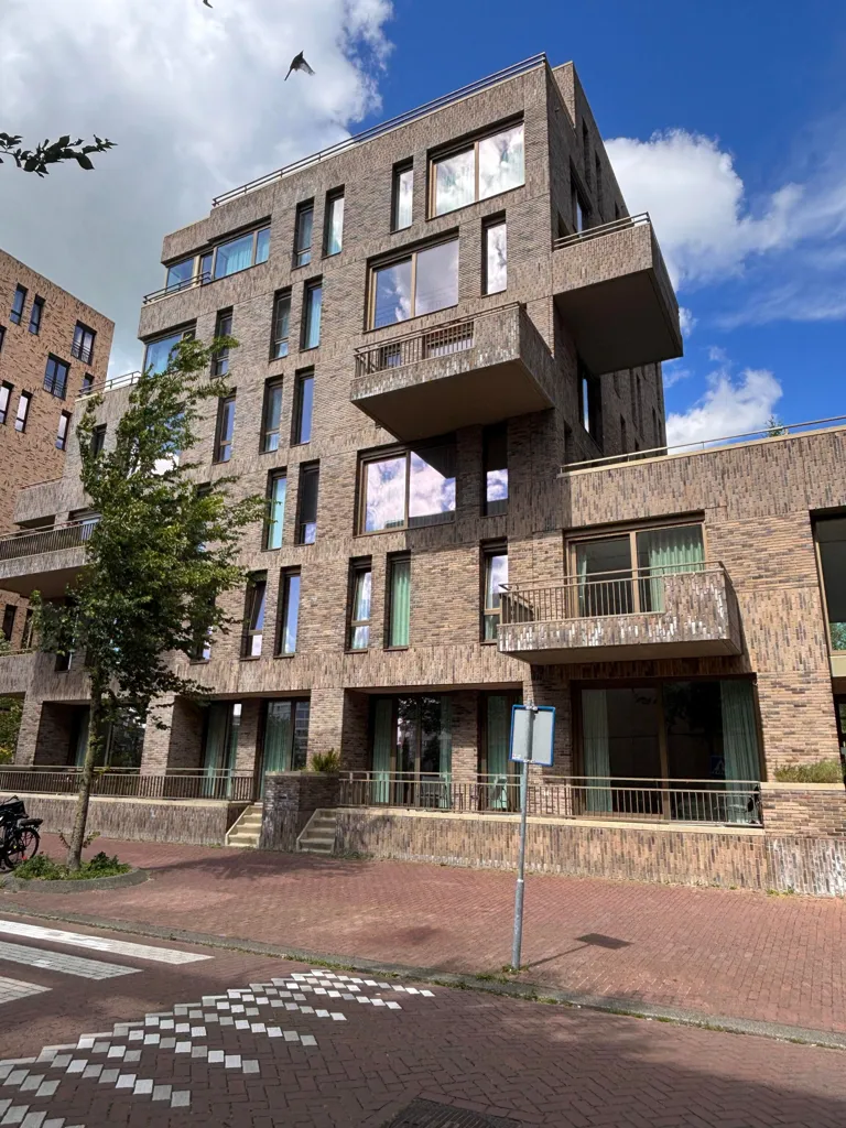 Välivaade - Modern Apartment with Balcony in Amsterdam