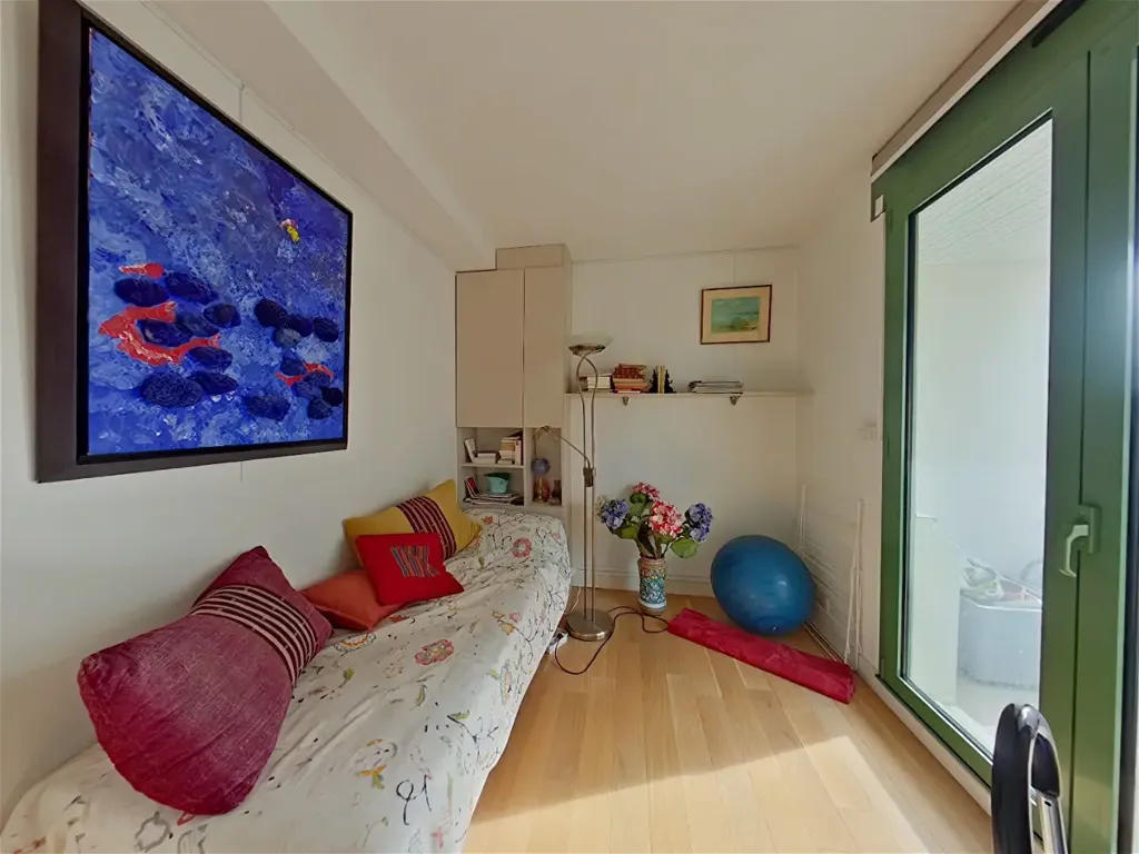 Chambres - Appartement 4 Pièces avec Garage à Tours