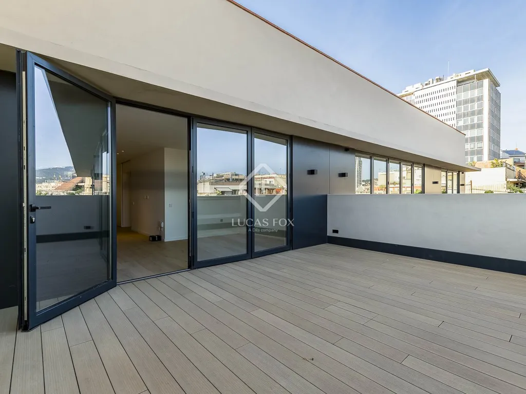 Terrasse - Renovated Apartment with Terrace in Eixample Right