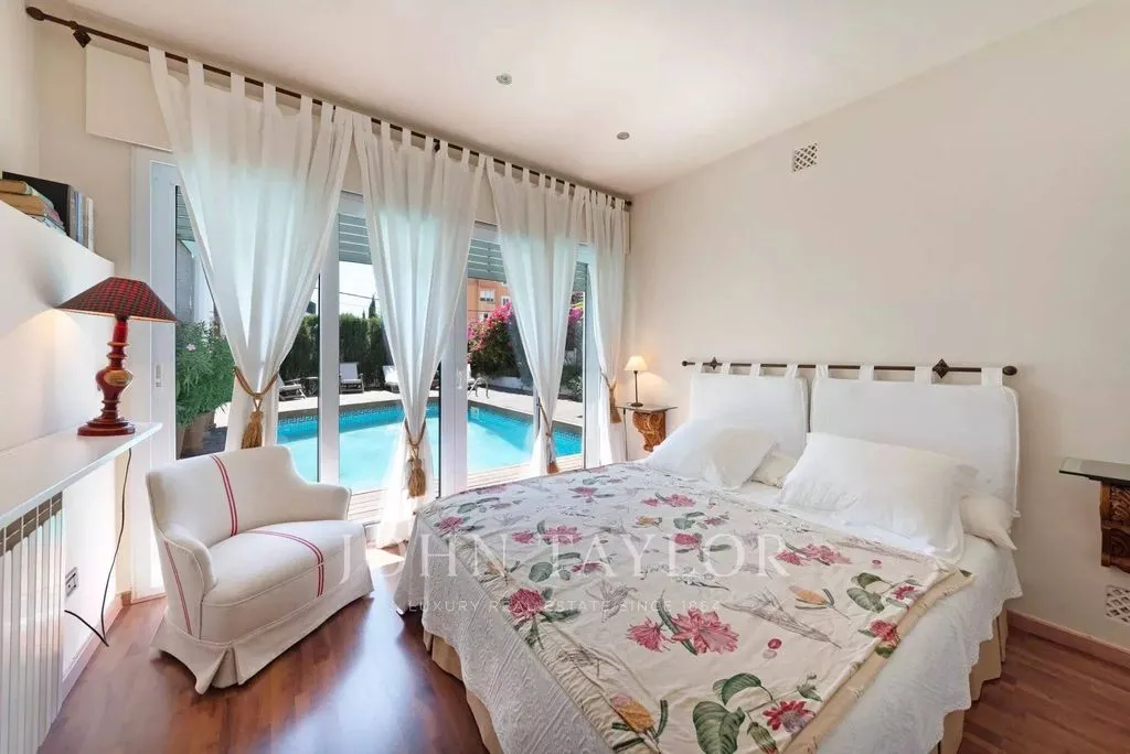Chambres - 6-Bedroom House with Pool in Sant Agustí, Mallorca