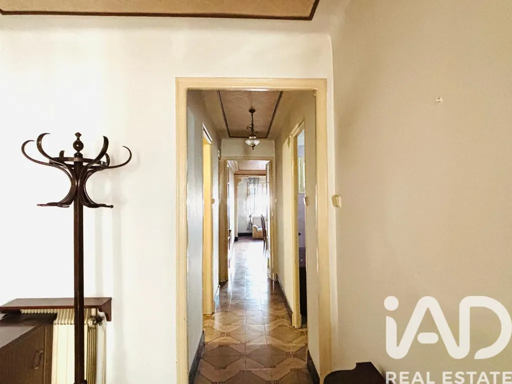 Esik - Spacious House with Terraces in Tornabous