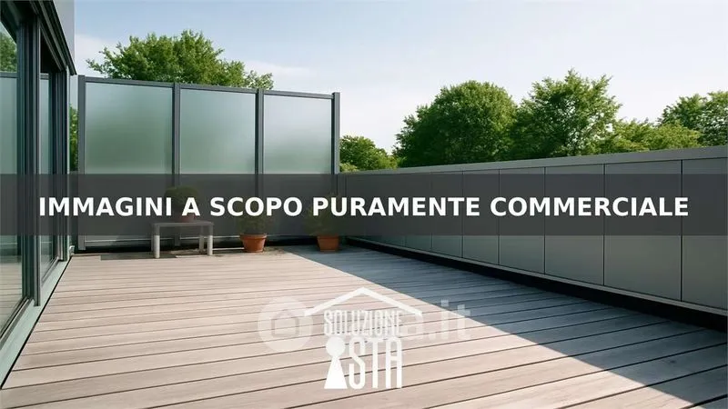 Terrace - Four-Level Villa with Pool in Vercelli