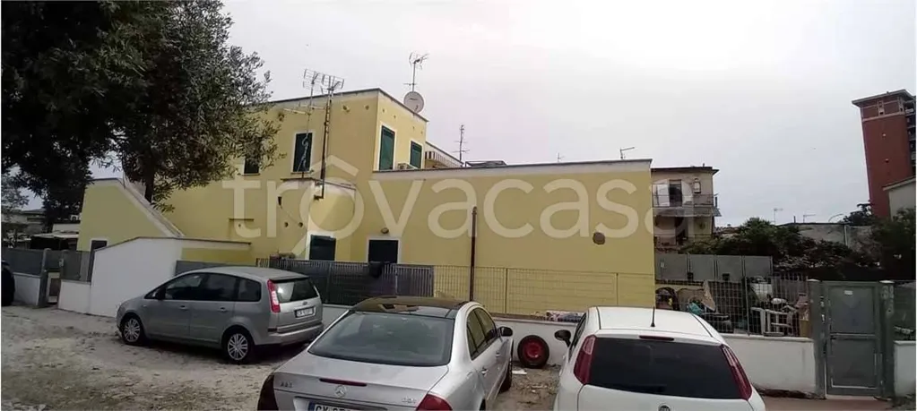Extérieur - Rear-Facing Apartment with Terrace in Latina