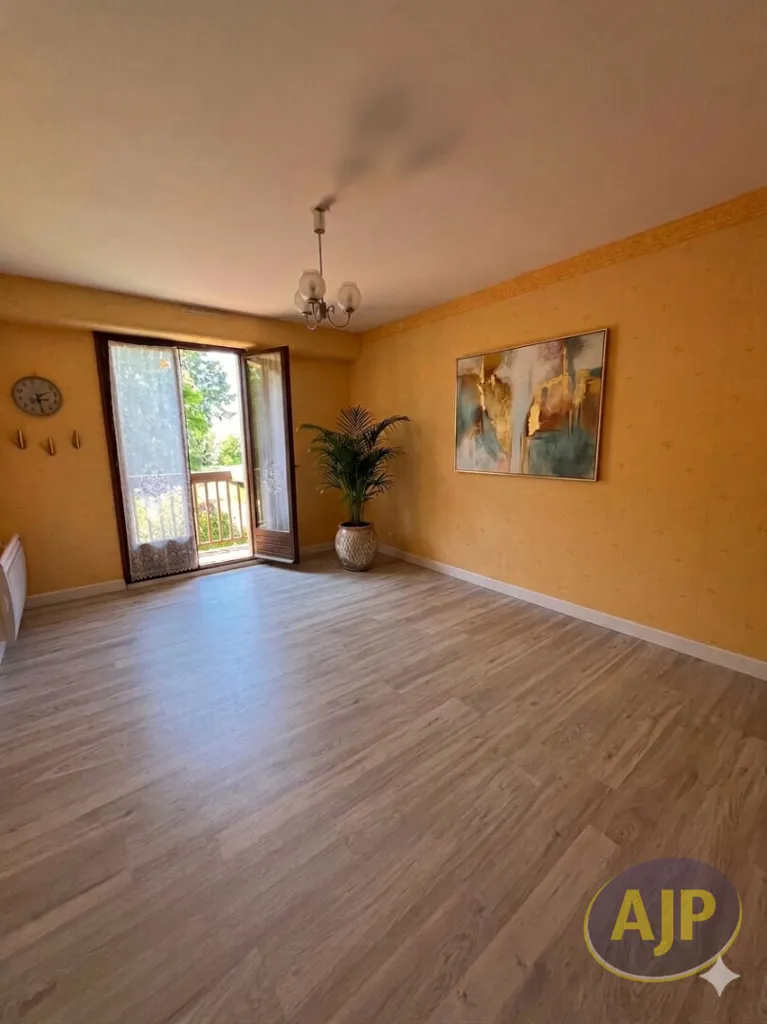 Séjour - Appartement 1 Pièce dans Résidence Calme à Chateaubriant