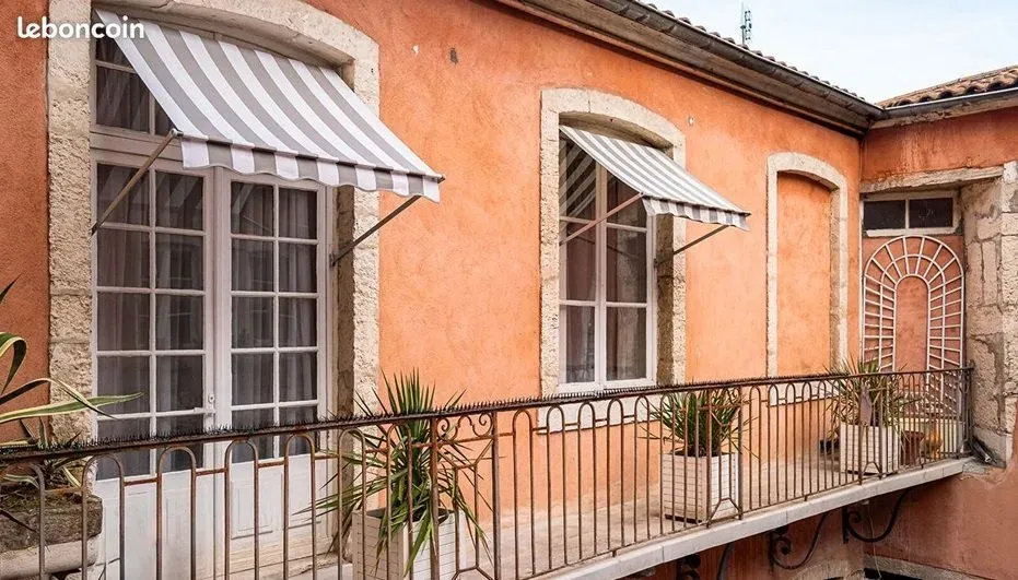 Rõdu - 5-Piece Apartment with Balcony in Lyon 2ème