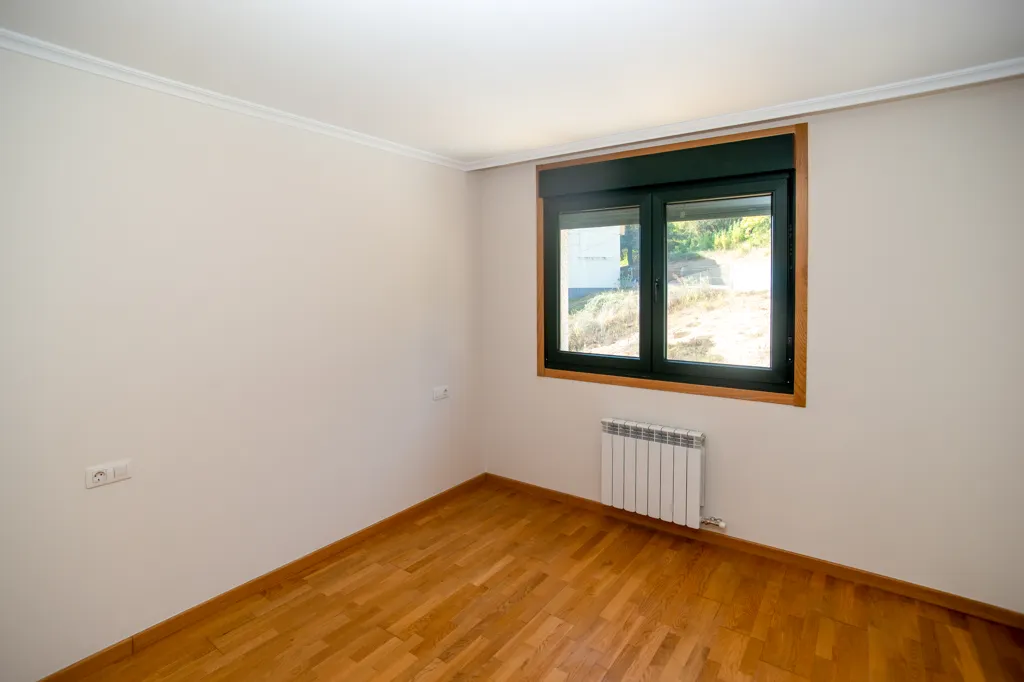 Pièces - New Build Flat with Garage in Sarria, Lugo
