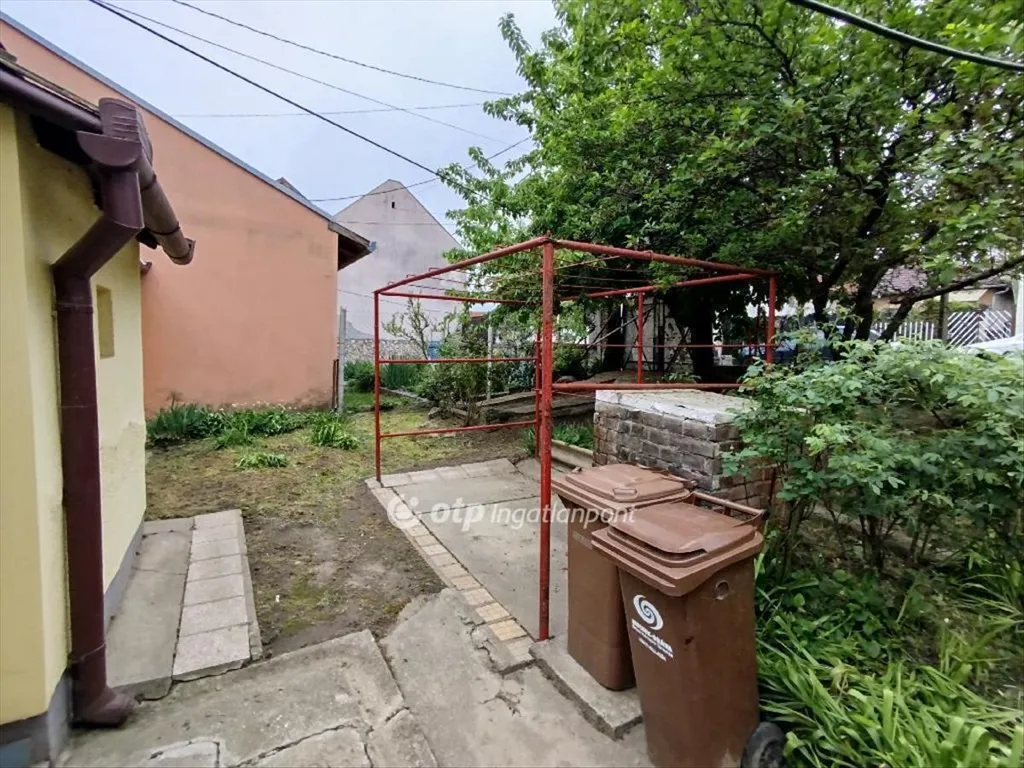 Jardin - Renovatable 1-Bedroom House in Pécs