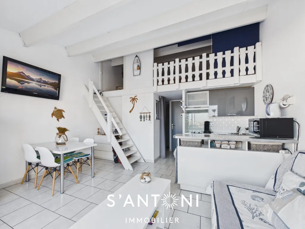 Elutuba - Studio with Balcony and Pool in Richelieu