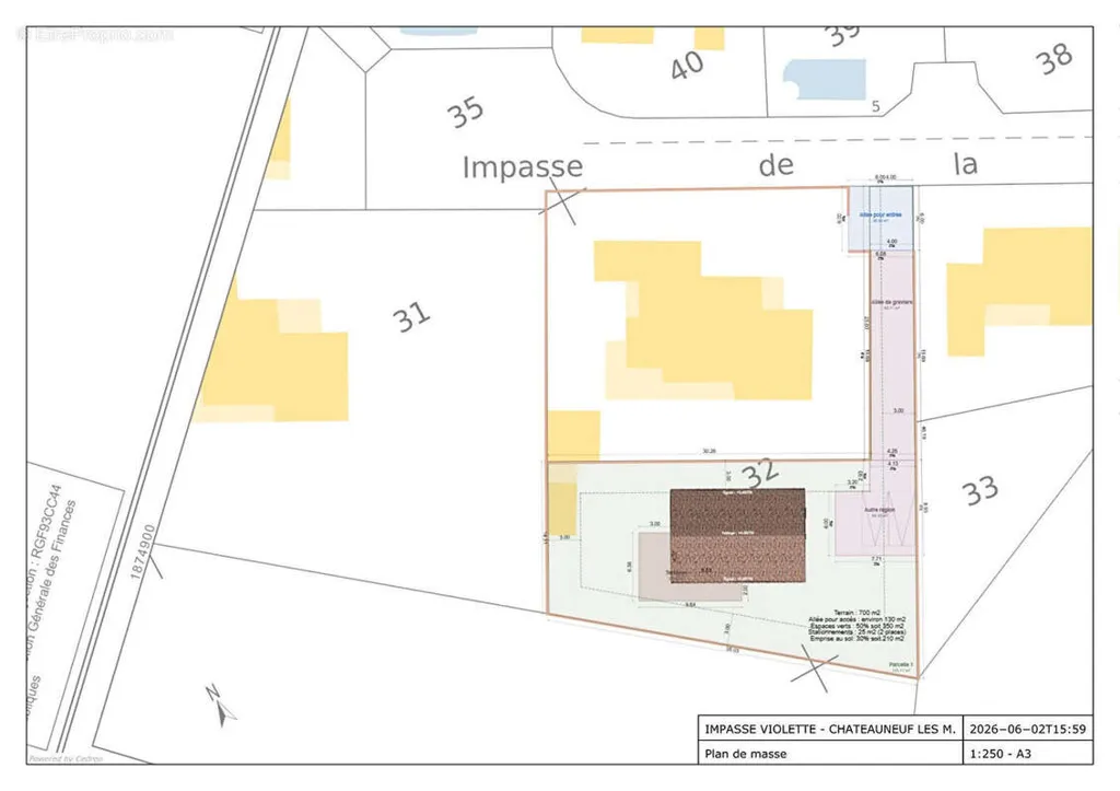 Plaan - Buildable Plot with South Facing in Châteauneuf-les-Martigues