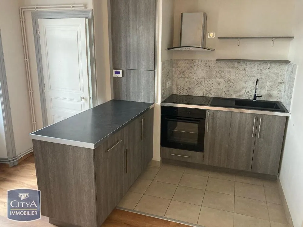 Köök - Charming 2-Bedroom Apartment in Limoges