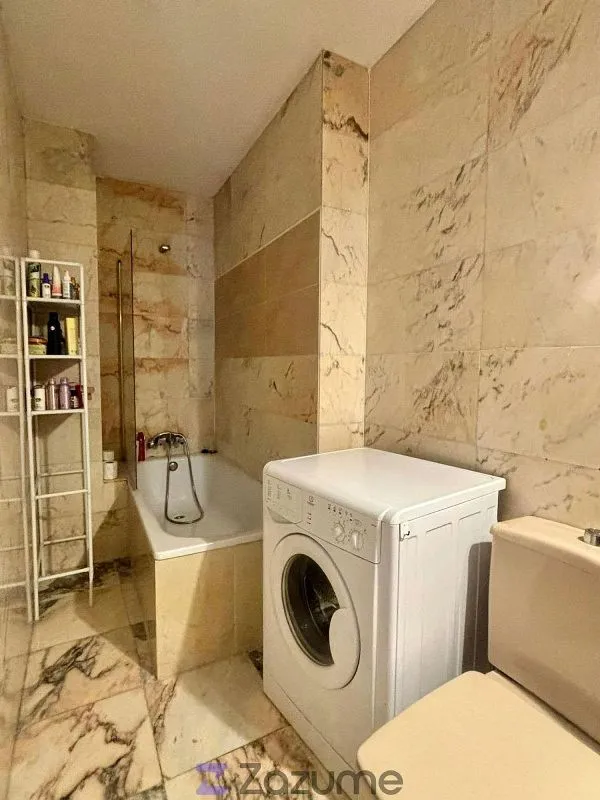 Salles de bain - Furnished Studio with Balcony in Gaztambide