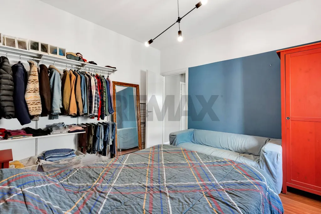 Chambres - Rear-Facing Flat with Balcony in Milan