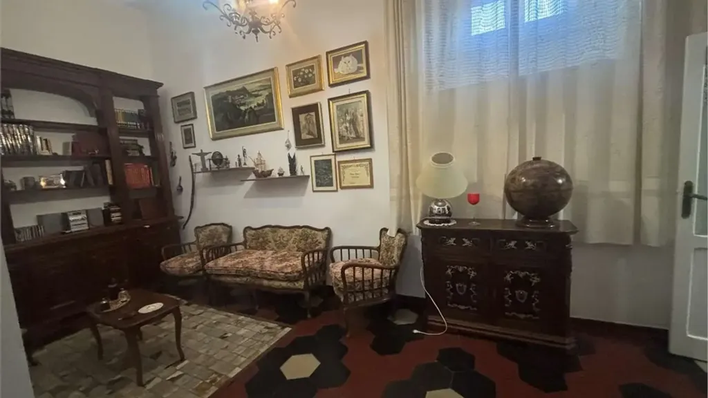 Séjour - Apartment with Balcony in Livorno Centre