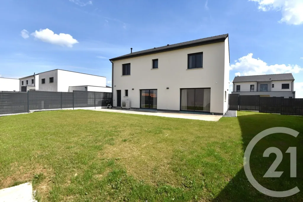 Jardin - Maison Récemment Construite avec Terrasse à Breistroff-la-Grande