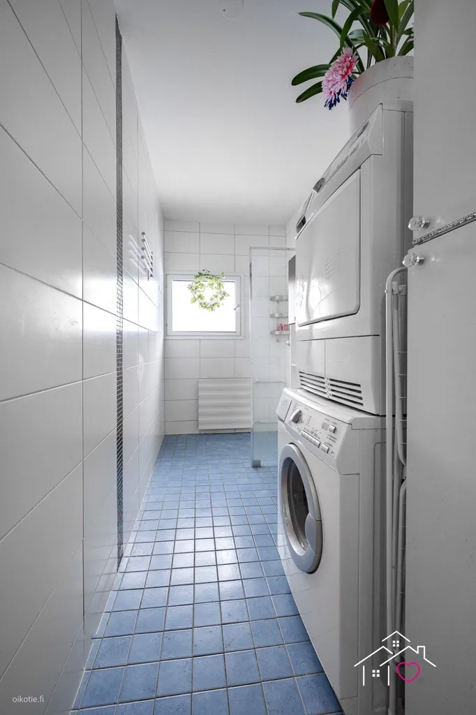 Utility Room - Flat with Glazed Balcony in Riutoja