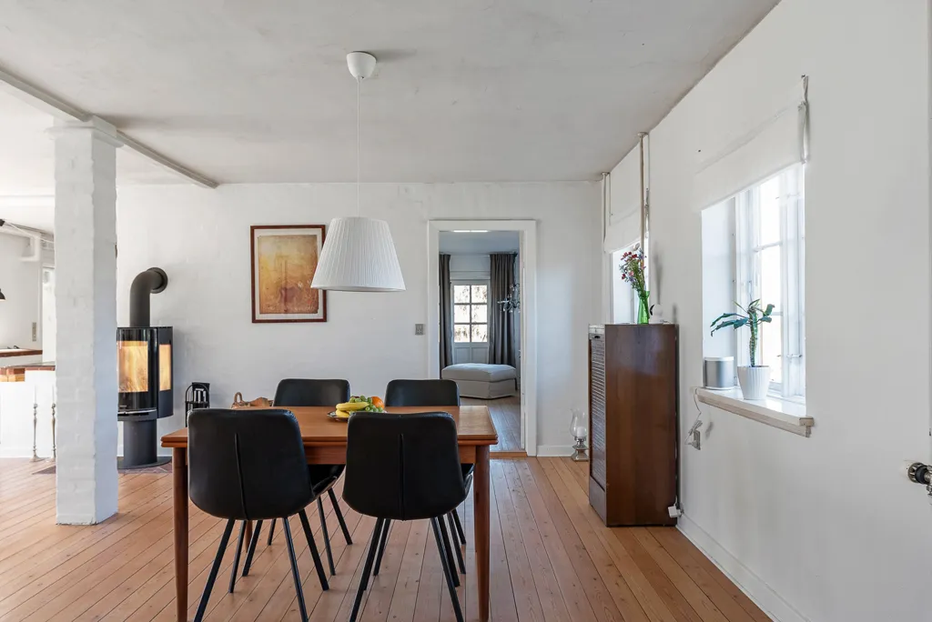 Dining Room - Villa with Forest View in Faaborg