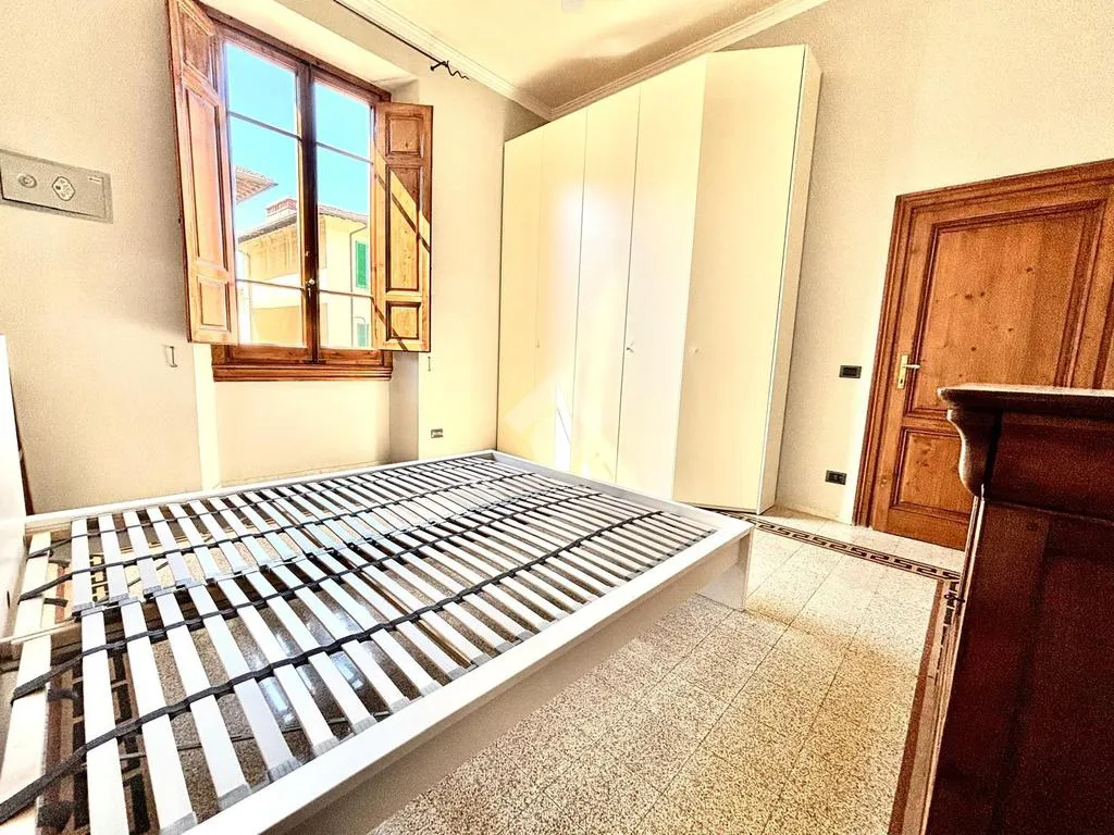 Chambres - 1930s Apartment with Balcony in Florence