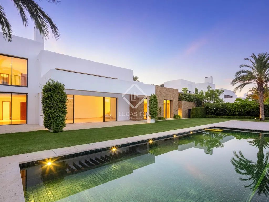Piscina - Luxury Villa with Pool in Estepona