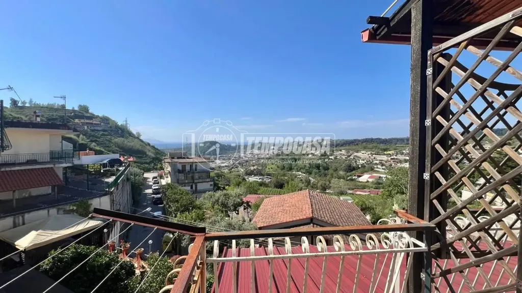 Rõdu - Attic with Panoramic Terrace in Naples