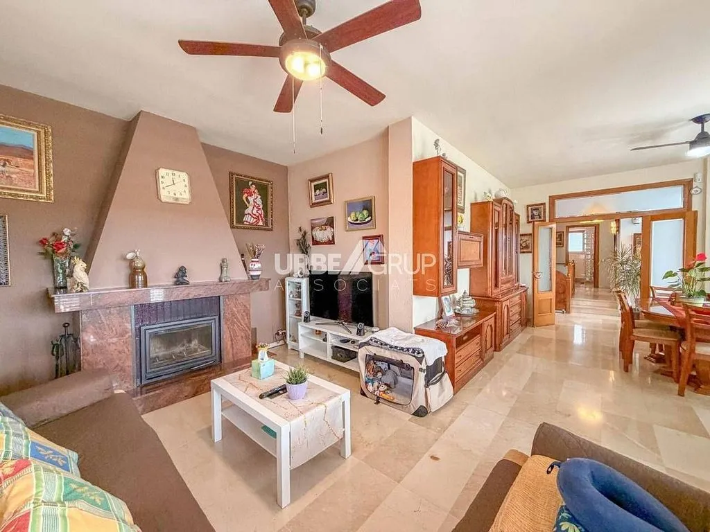 Séjour - Luxury House with Pool in Castellbisbal