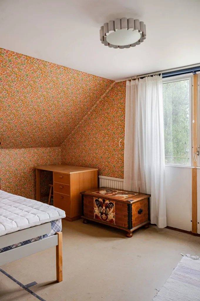 Magamistoad - Villa with Development Potential in Snättringe