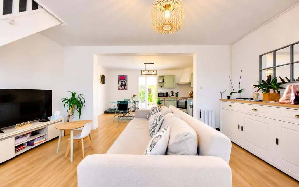 Elutuba - Triplex with Garden in Bouleurs