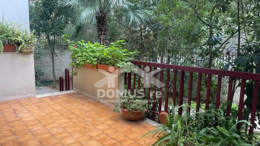Terrass - Independent House with Garden in Andria