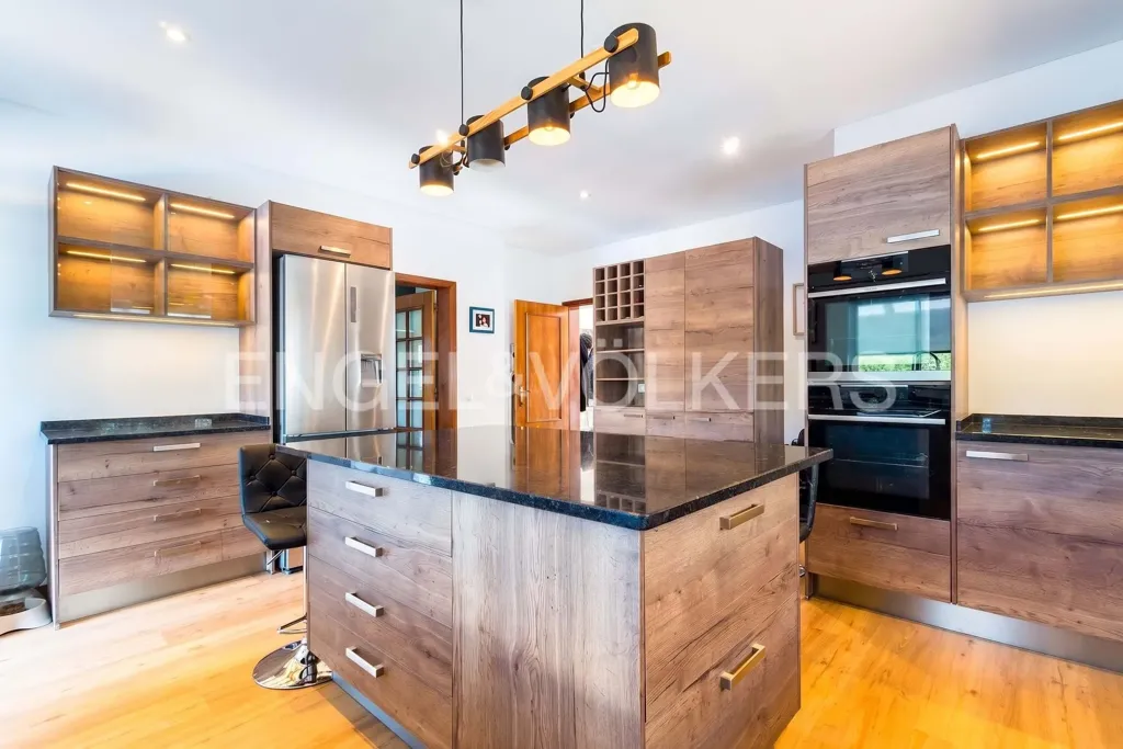 Cucina - Sustainable Luxury Villa with Private Pool in Loulé