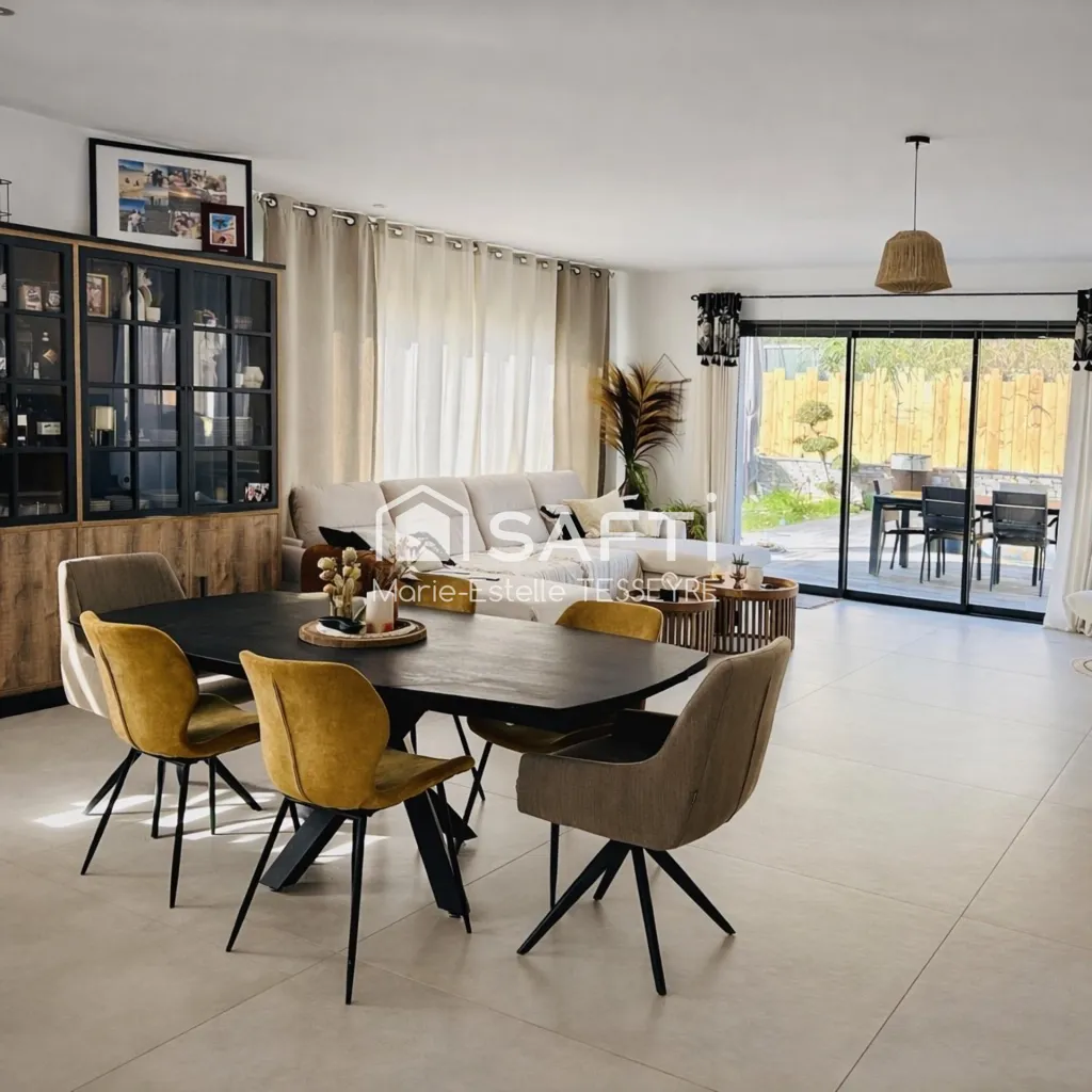 Salle à manger - Maison contemporaine avec piscine près de Bordeaux
