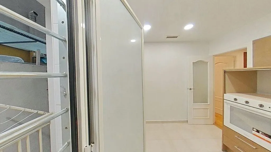 Apartment with Balcony in Sants, Barcelona