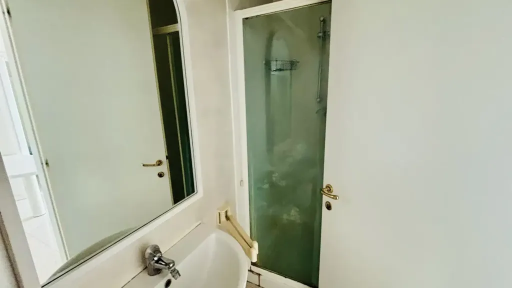 Bagni - 3-Bedroom Apartment with Panoramic View in Padua