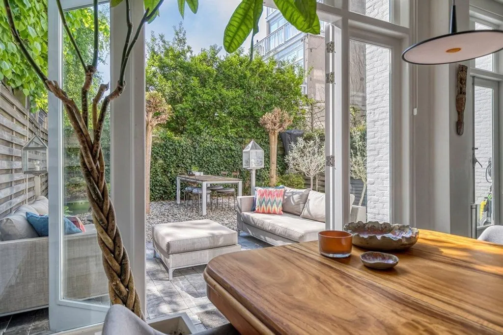 Terrasse - Hoekwoning with Garden in The Hague