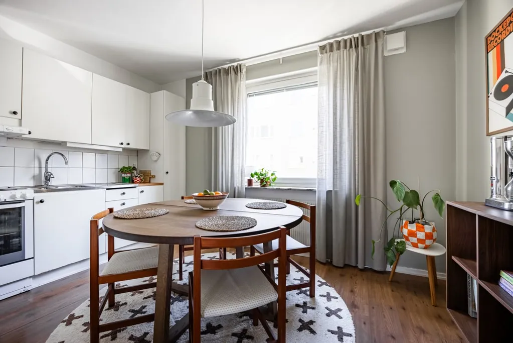 Söögituba - Charming Two-Bedroom Flat in Lunden