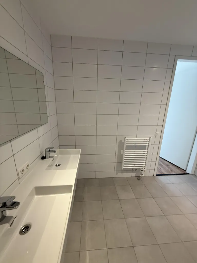 Bathrooms - Apartment with Garden on Noordereiland, Rotterdam