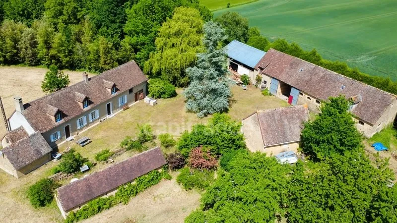 Vue aérienne - Propriété Charmante avec Jardin à Saint-Célerin