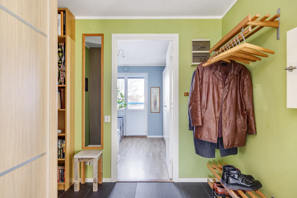 Entrée - Renovated Apartment with Balcony in Stenrösvägen