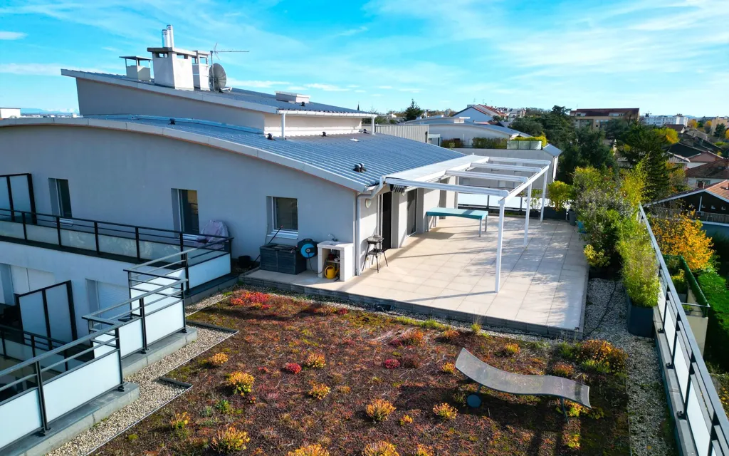 Vue aérienne - Appartement T2 avec Terrasse à Bron