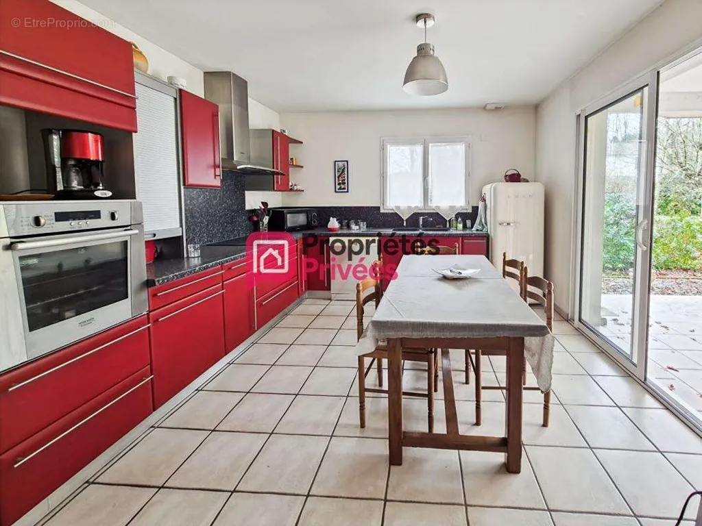 Cuisine - Maison Contemporaine avec Jardin à 7 min de Bazas