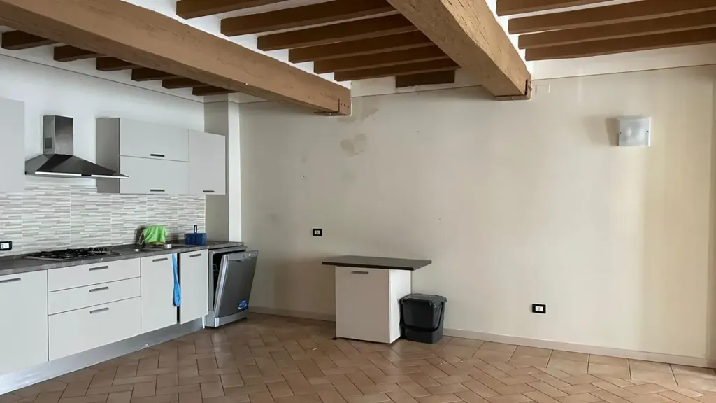 Köök - Independent House with Commercial Space in Cortemaggiore